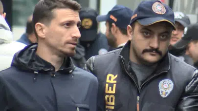FENERBAHÇELİ MERT HAKAN YANDAŞ’TAN TARAFTARLARA MEKTUP VAR!”