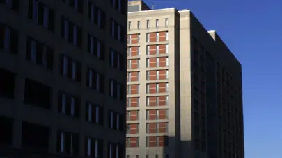 MADURO İŞTE BU BİNADA HAKİM KARŞISINA ÇIKACAK!