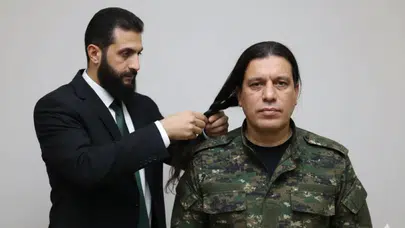 ŞARA’NIN ABDİ’NİN SAÇINI TARADIĞI FOTOGRAF  BÜYÜK YANKI YARATTI!