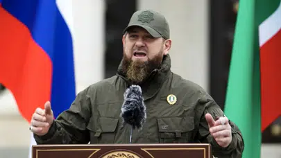 KADİROV TRUMP’TAN ROL ÇALARAK PUTİN’E ZELENSKY İÇİN İŞARET YOLLADI!