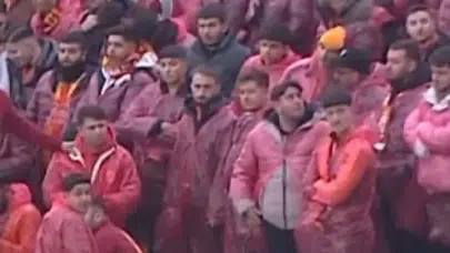 GALATASARAY’DA POŞET YAĞMURLUK SORUMLUSU YÖNETİCİ BELLİ OLDU!