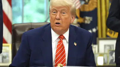 ABD BAŞKANI TRUMP İRAN'DAKİ GÖSTERİCİLERİ BÖYLE YÖNLENDİRDİ!