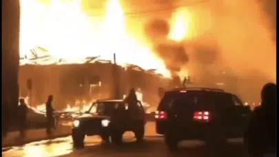 ABD’DE PROTESTO VE GÖSTERİLER ARTIYOR! HALK TRUMP’TAN NE  İSTİYOR?