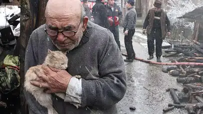 BU FOTOGRAF KARESİ İLE MİLYONLARIN TANIDIĞI ALİ AMCA VEFAT ETTİ!