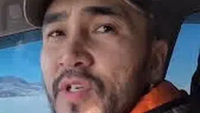 MOĞALİSTANLI GENÇ AT ETİNDEN DÖNER YEDİĞİNİ İDDİA ETTİ!