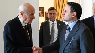 MHP LİDERİ  BAHÇELİ ADALET BAKANI GÜRLEK'İ KABUL ETTİ!