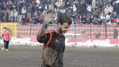 ŞİKE TEKLİF EDİLEN KALECİ BU DURUMU İHBAR ETTİ FUTBOL HAYATI BİTTİ!