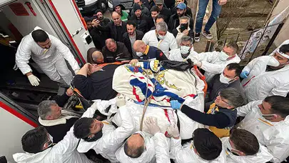 KAYSERİ'DE FİL HASTASI EVİNDEN 35 KİŞİ TARAFINDAN ÇIKARILDI!