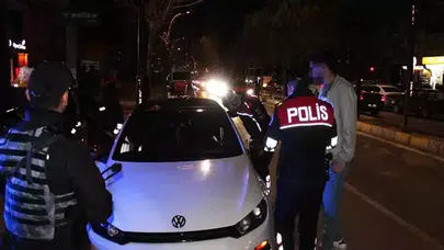 STAJER EHLİYETLİ SÜRÜCÜ TRAFİK KONTROLÜNDE ALKOLLÜ ÇIKTI!