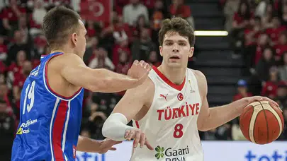 12 DEV ADAM SIRBİSTAN'I 94-86 YENEREK TUR ATLADI!