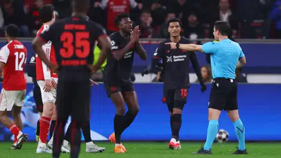 HAKEM UMUT MELER'E LEVERKUSEN-ARSENAL MAÇINDA BÜYÜK TEPKİ!