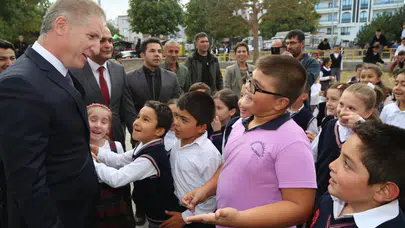 İSTANBUL VALİSİ GÜL'DEN ÖĞRENCİLERE KANTİN KARTI MÜJDESİ GELDİ!