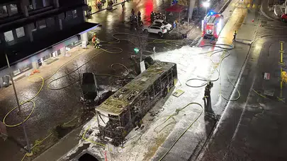 DÜNYANIN EN GELİŞMİŞ ÜLKESİ İSVİÇRE'DE OTOBÜS YANDI! 6 ÖLÜ VAR!