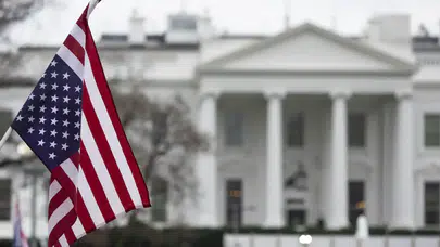 BEYAZ SARAY'DA NELER OLUYOR? DÜNYA GİZEMLİ GÖRÜNTÜNÜN PEŞİNDE!