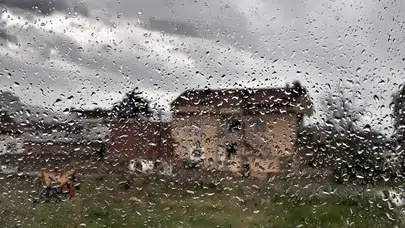 YAĞMUR İSTANBUL’DA METRE KAREYE 97,8 KİLO YAĞIŞ BIRAKTI!