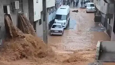 ŞANLIURFA'DA SAĞANAK YAĞMUR SEL VE GÖLETLER OLUŞTURDU!