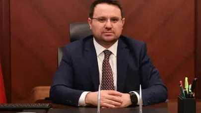 GÜRLEK'İN TAPU KAYITLARINI BAKAN 3 MEMUR AÇIĞA ALINDI!