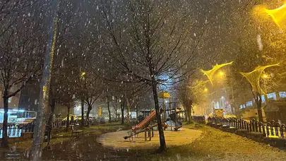 SİVAS'TA YAĞAN NİSAN KARI HERKESİ ÇOK ŞAŞIRTTI!