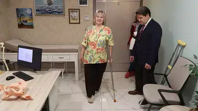 "YÜRÜYEMEZ!" DENİLEN NATALYA TÜRKİYE'DE YÜRÜMEYE BAŞLADI!