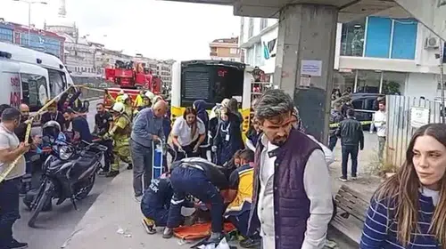 İETT OTOBÜSÜ ÇEKMEKÖY’DE DURAĞA DALDI!KAZADA 1 ÖLÜ 5 YARALI VAR!