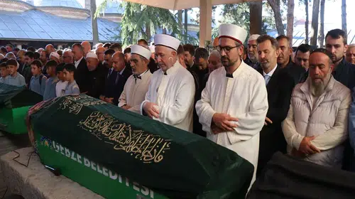 GEBZE'DE ÇÖKEN BİNA KURBANLARI TOPRAĞA VERİLDİ!