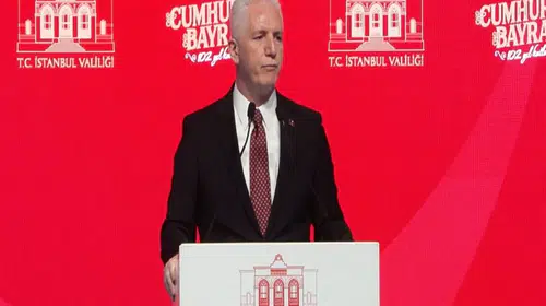 VALİ DAVUT GÜL: "GELECEĞİN BÜYÜK VE GÜÇLÜ TÜRKİYE'SİNİ İNŞAA EDİYORUZ!"