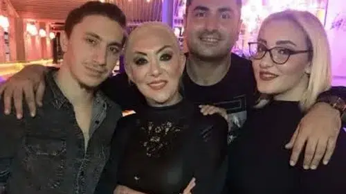 SANATÇI GÜLLÜ KIZINA “EVE GELİRSEN KADES’E BASARIM!” DEDİ!