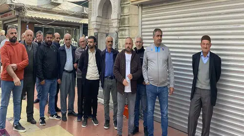 KUYUMCUYA SENET VE KARTVİZİT KARŞILIĞI ALTINLARINI TESLİM ETTİLER!