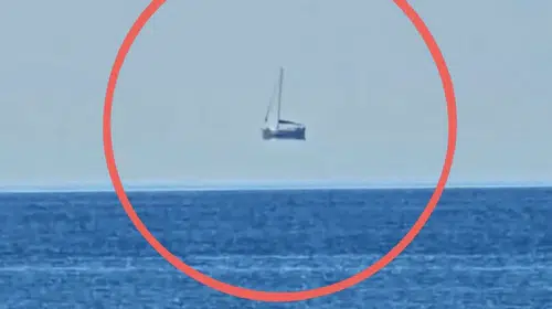 FETHİYE AÇIKLARINDA GÖRÜLDÜ!BU GEMİ NEDEN HAVADA DURUYOR?