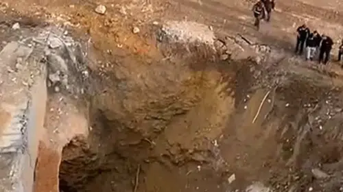 GEBZE’DE ÇÖKEN BİNANIN ZEMİN FOTOĞRAFI VE TÜNEL İDDİASI TARTIŞMA YARATTI!