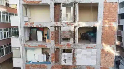 BAHÇELİEVLERDE İKİ APARTMAN 40 SENE BOYUNCA TEK DUVARI KULLANMIŞ!