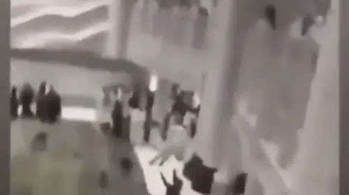 MESCİD-I HARAM’DA İNTİHARI GÜVENLİK GÖREVLİSİ BÖYLE ÖNLEDİ!