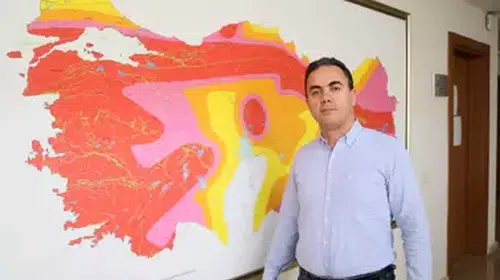 PROF.DR.RAMAZAN ÖZÇELİK:”AKDENİZ’DE FAYLAR BİLİNİYOR!”