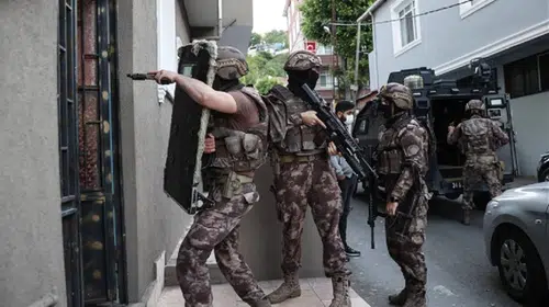 TÜRKİYE GENELİNDE 33 ŞEHİRDE DEAŞ OPERSYONU! 233 ŞÜPHELİ GÖZALTINA ALINDI!