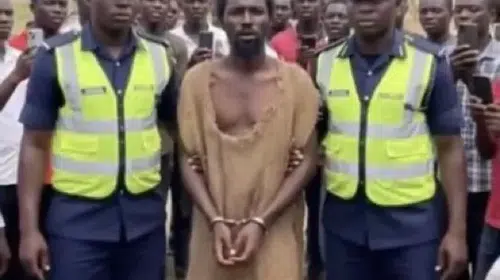 GANA’DA SAHTE PEYGAMBER EBO NOAH POLİS TARAFINDAN GÖZALTINA ALINDI!