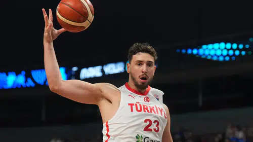 NBA’DA BİR İLK! ALPEREN ŞENGÜN TARİHE GEÇEN İLK BASKETBOLCU OLDU!