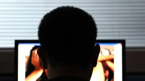 WHATSAPP ÜZERİNDEN GÖRÜNTÜLÜ ARAMA İLE SEKS TUZAĞINA DİKKAT!