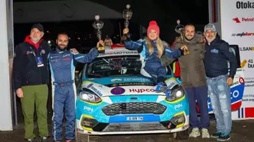 TÜRKİYE’NİN ENGELLİ İLK KADIN PİLOTUNDAN PODYUMDA ÇİFTE BAŞARI GELDİ!