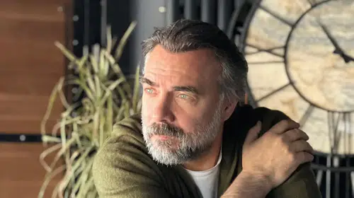 OKTAY KAYNARCA'DAN AÇIKLAMA: "ALNIM AÇIK, BAŞIM DİK!"