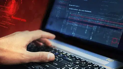 2 MİLYON 800 BİN KİŞİNİN KİMLİK BİLGİLERİ NEREDEN VE NASIL ÇALINDI?