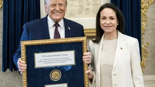 ABD BAŞKANI TRUMP ÇOK İSTEDİĞİ NOBEL ÖDÜLÜNE NASIL KAVUŞTU?