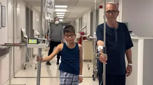 11 YAŞINDAKİ BEKİR DEDESİNİN BÖBREĞİ İLE YAŞAMA TUTUNDU!