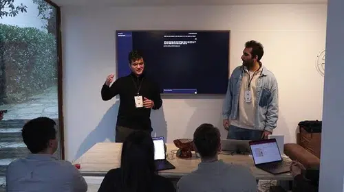 LOOKFOR YAPAY ZEKA İLE  E TİCARETTE YENİLİKLER GETİRDİ!