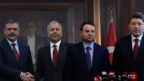 İÇİŞLERİ VE ADALET BAKANLIĞI’NDA DEVİR TESLİM YAPILDI!