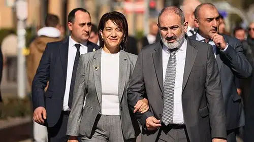 ERMENİSTAN BAŞBAKANI PAŞİNYAN’I 30 YILLIK SEVGİLİSİ TERK ETTİ!