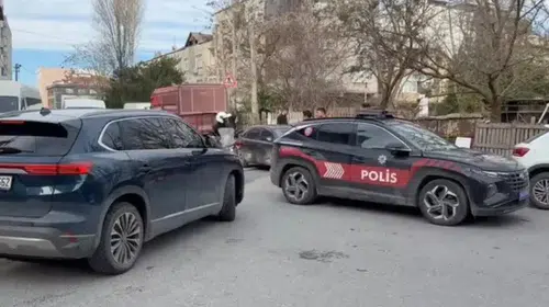 KÜÇÜKÇEKMECE’DE DEVRİYE GEZEN POLİSE BIÇAKLI SALDIRI!