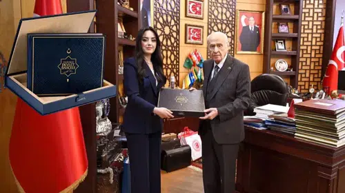 "ESERLERLE DEVLET BAHÇELİ" KİTABI OKURLARLA BULUŞTU!