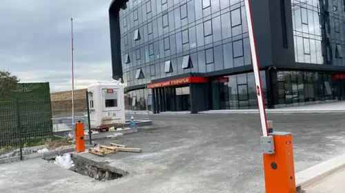 KÜÇÜKÇEKMECE ADLİYESİ’NDE AVUKAT HAKİME SALDIRMAK MI İSTEDİ?