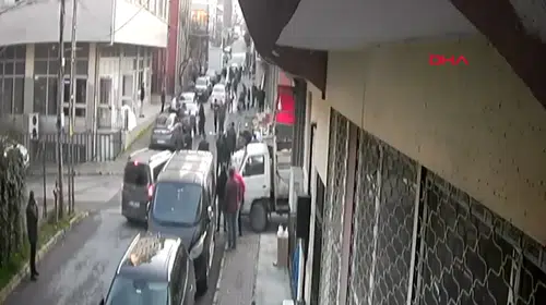 SANCAKTEPE'DE LAF ATMA MESELESİ SİLAHLI KAVGAYA DÖNÜŞTÜ!