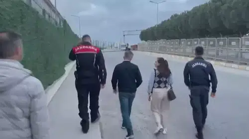 SİLİVRİ'DE DURUŞMALARA "SAHTE BASIN KARTI" İLE GİREN ŞÜPHELİ YAKALANDI!